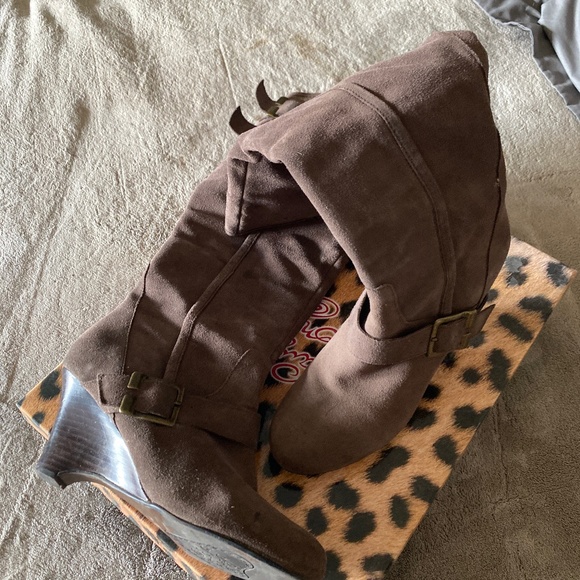 Boots - Picture 1 of 1